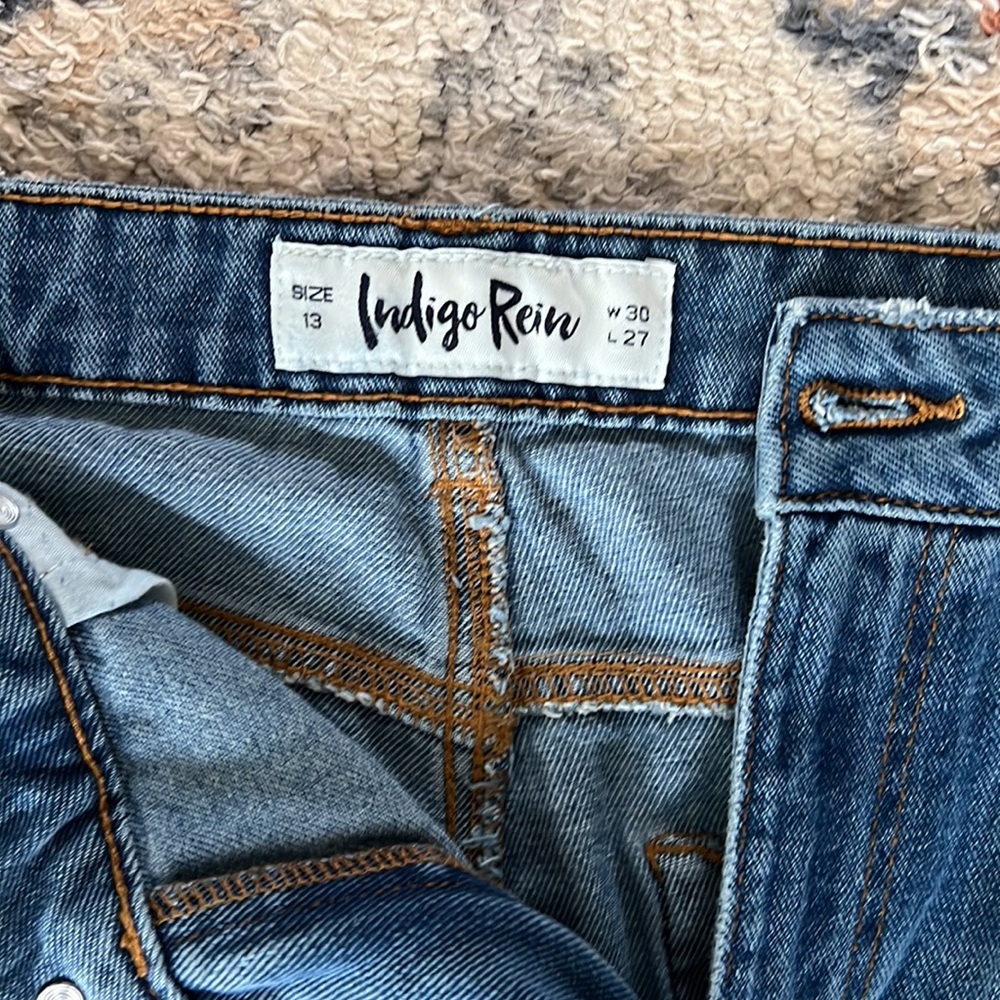 Jeans - Picture 2 of 3